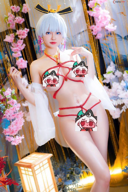 Arty Huang (Arty亚缇) cosplay Ayaka Kamisato – Genshin Impact