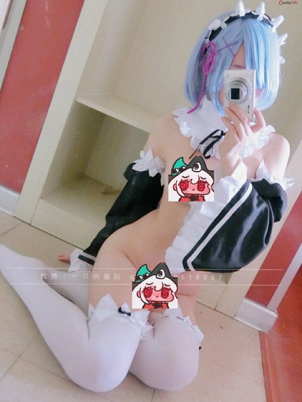 一只肉酱阿 (roujiangdajiba) cosplay Rem – Re:Zero